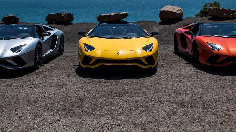 Illustration for article titled The $460,000 740 HP Lamborghini Aventador S Is Barely A Car
